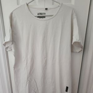 ALPHALETE- Men's Essential Scoop Neck Tee